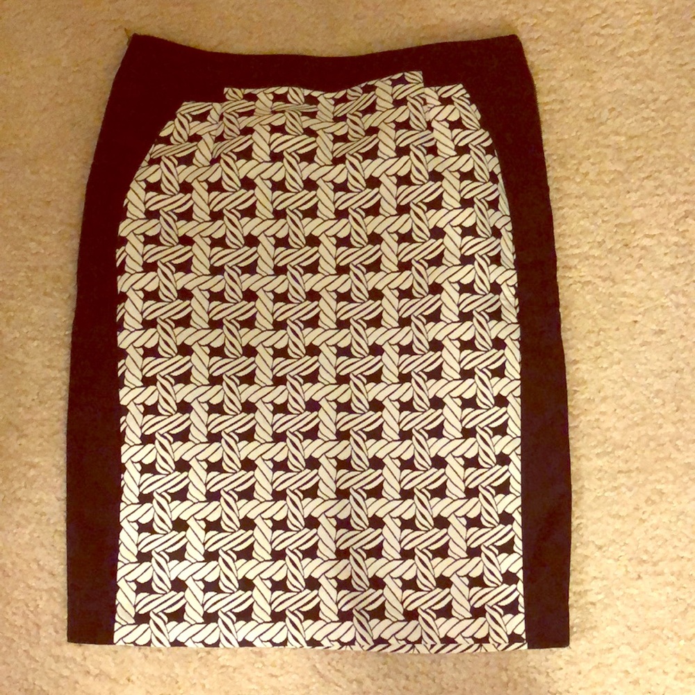 Black and white pencil skirt
